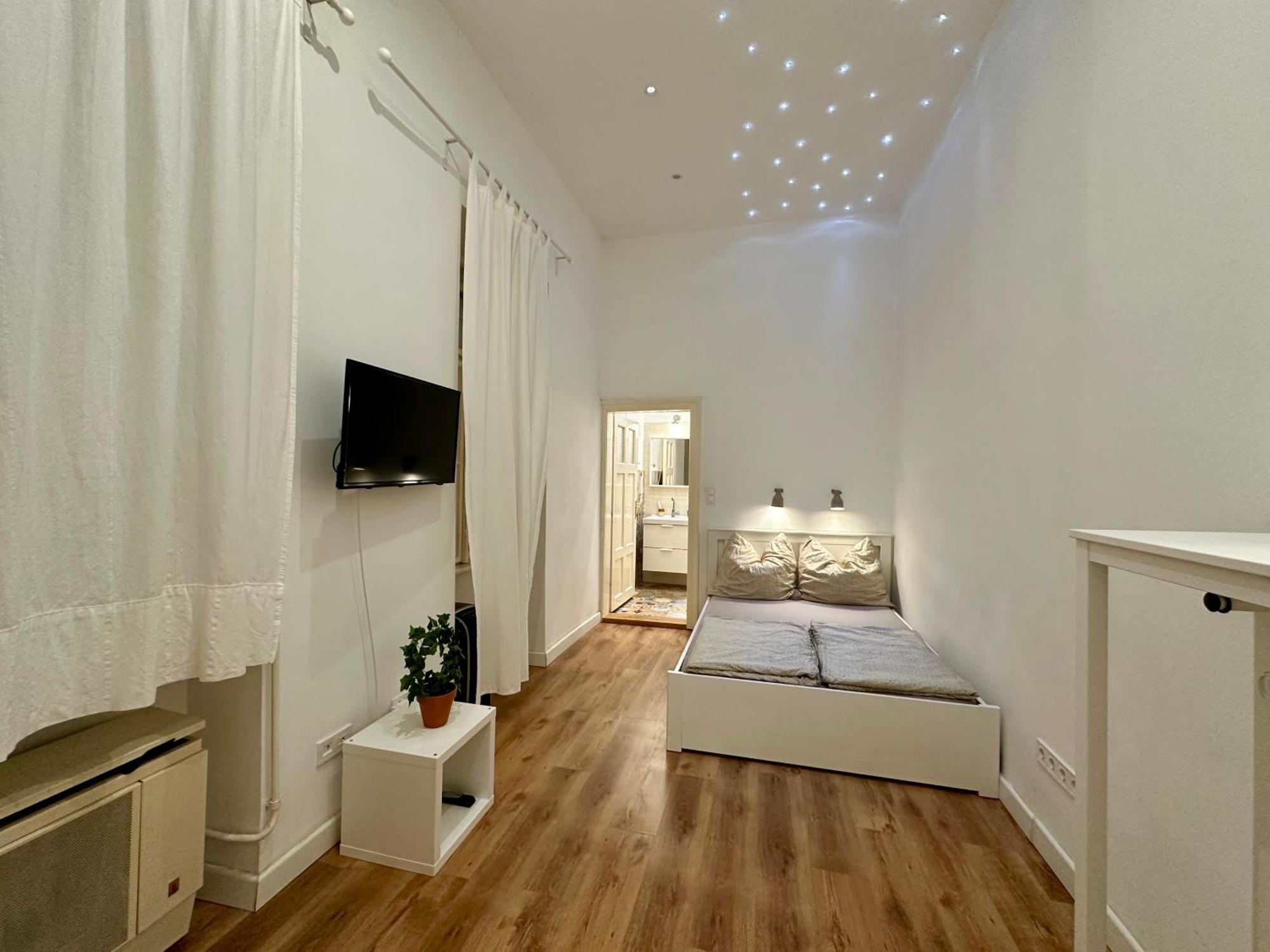 Cozy Studio Flat In The Heart Of Budapest Exterior photo