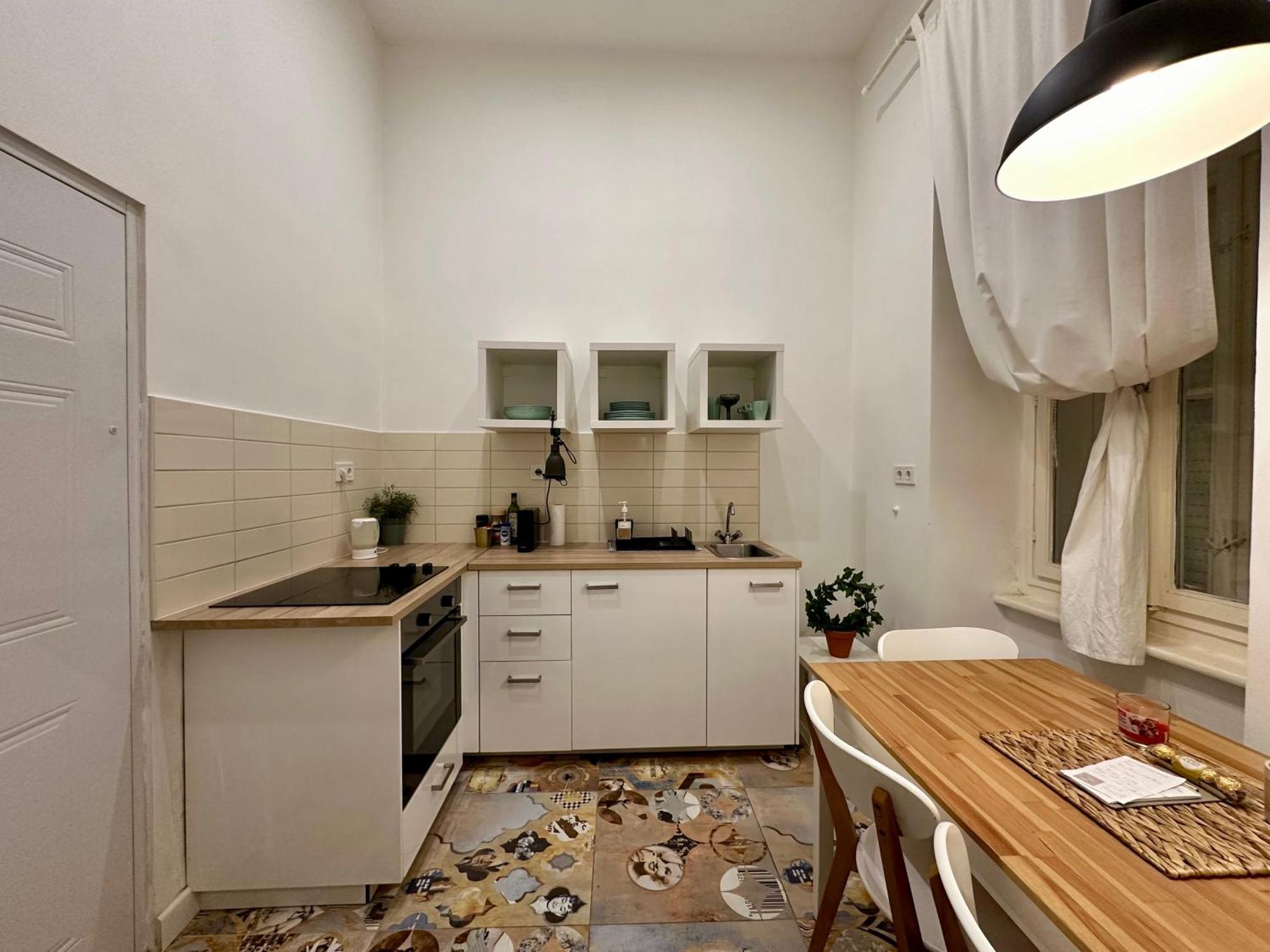 Cozy Studio Flat In The Heart Of Budapest Exterior photo
